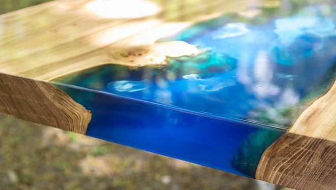 River Table Ansicht Kante blau